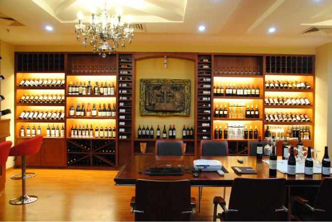 �麣���ؾƵ�Ͷ�Y�lչ���޹�˾